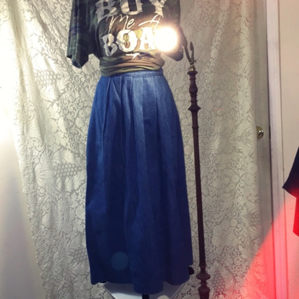 Brooks Brothers Vintage Pleated denim skirt. - Picture 1 of 6